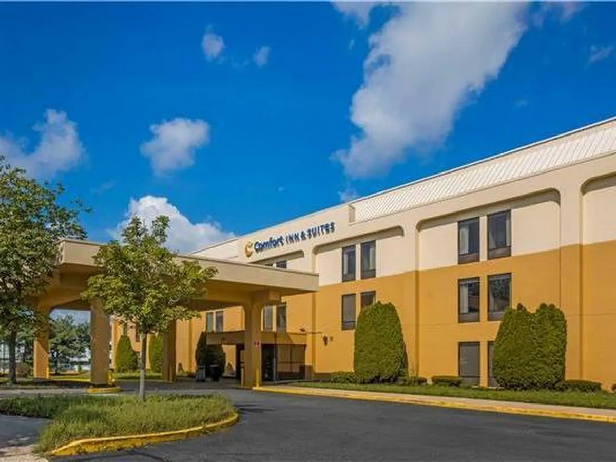 Holiday Inn Express & Suites Burlington - Mount Holly photo 3