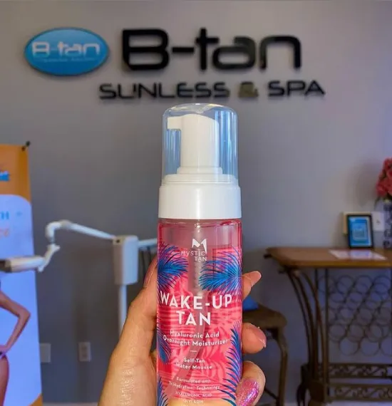 Hollwood Tans photo 3