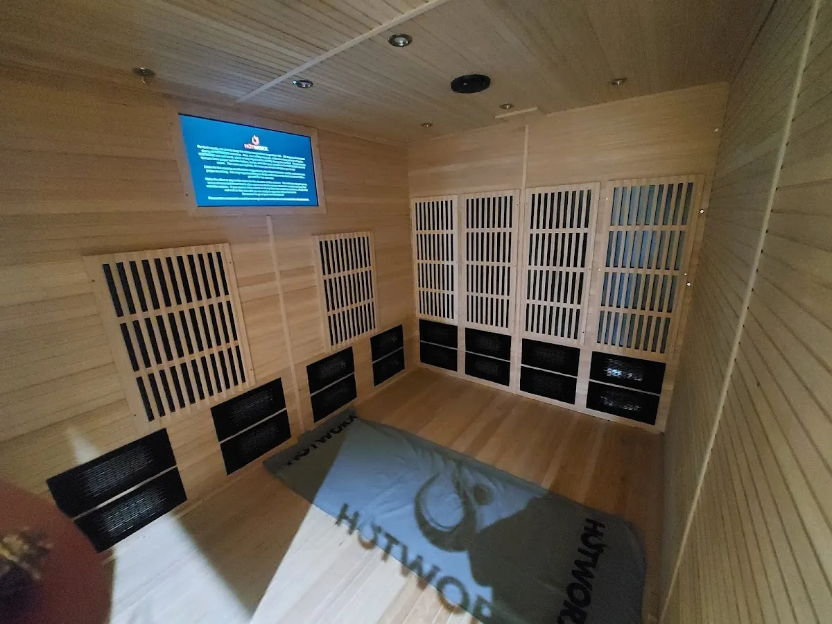 HOTWORX - Turnersville photo 2