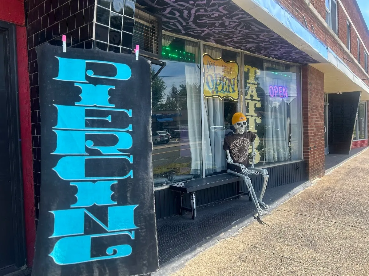 Hourglass Tatz photo 2