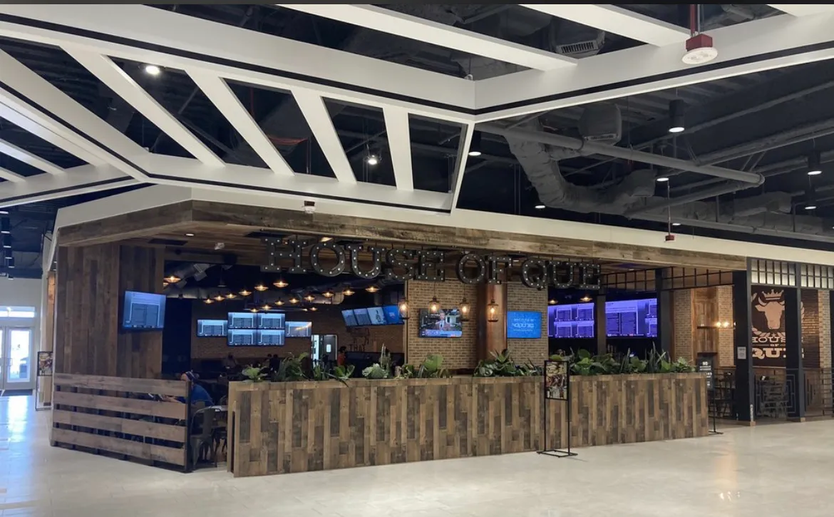 House Of 'Que at the American Dream photo 2