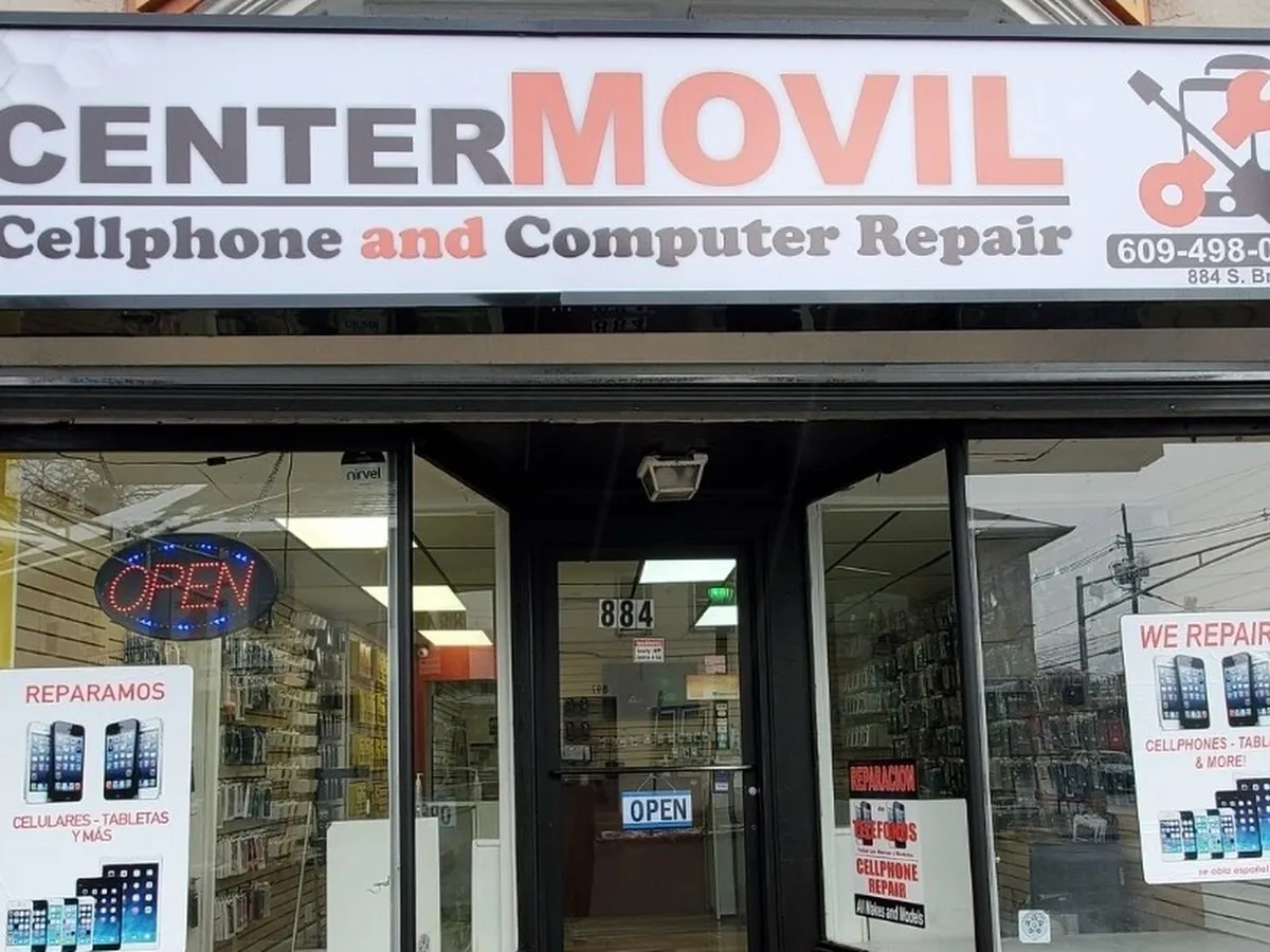 Hub Liquor Store photo 3