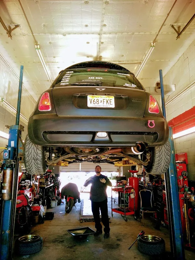 Ikonik Performance & Towing