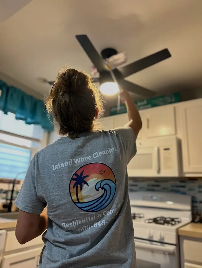 Island Wave Cleaning