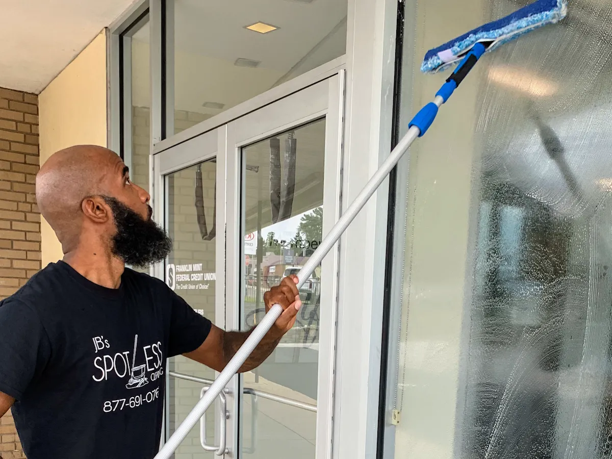 J & B Window Cleaning photo 5