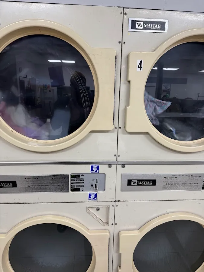 J Laundromat photo 4