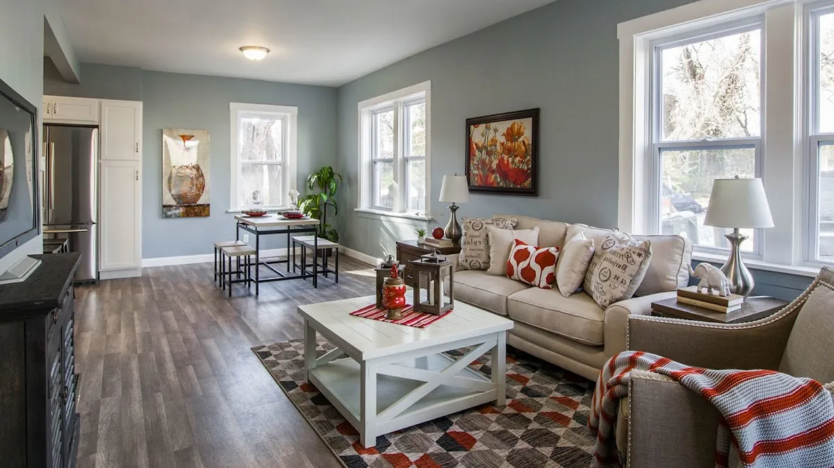 Jan Elwell Broker Saleperson RE/MAX Preferred