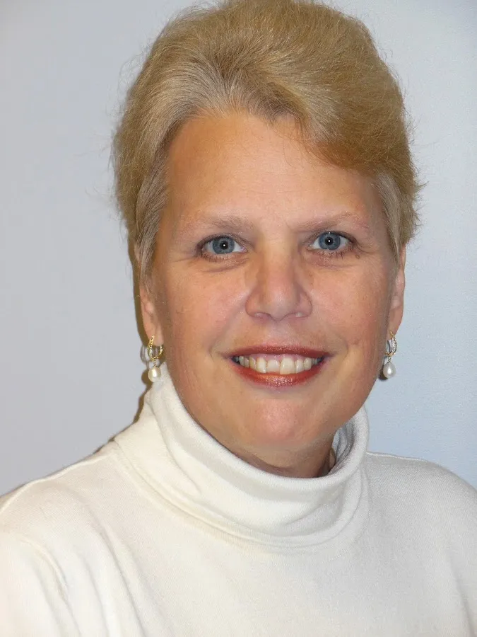 Jennifer Jopko, Sales Associate