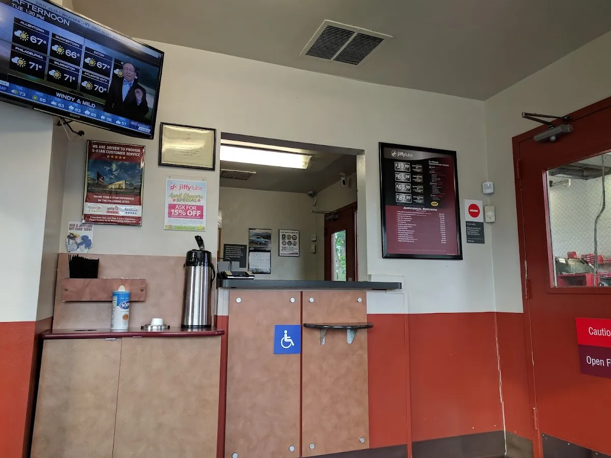 Jiffy Lube photo 5