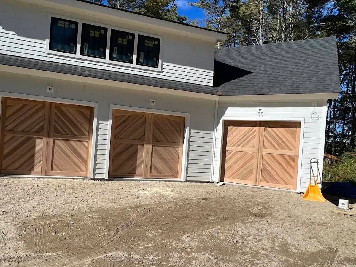 Jlynn R. Overhead Door & Construction