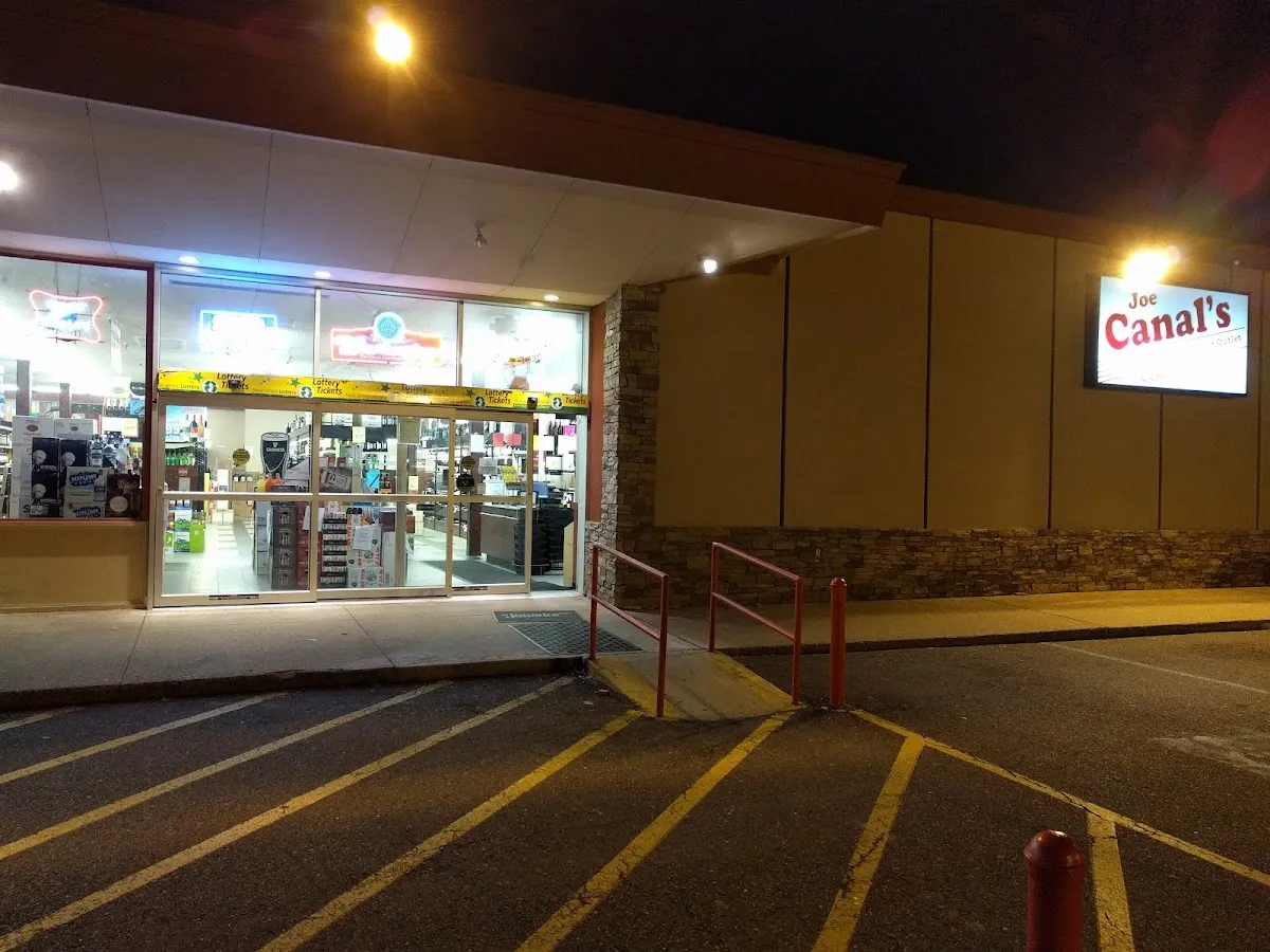 Joe Canal's Discount Liquors