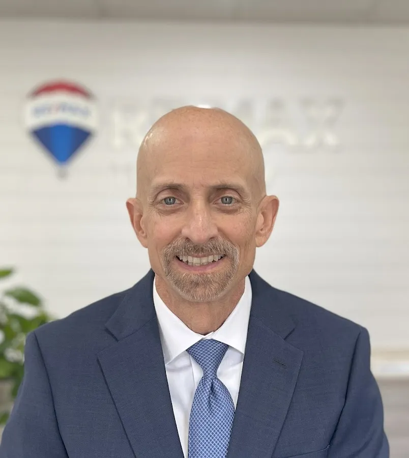 Joe Lombardo - RE/MAX Tri County photo 2