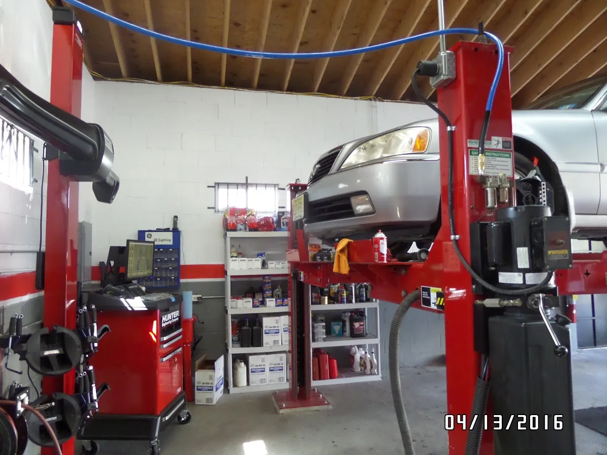 JS&F Auto Repair photo 2
