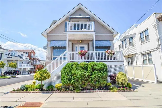 Julie Lomas- New Jersey Realtor with New Era Real Estate photo 3