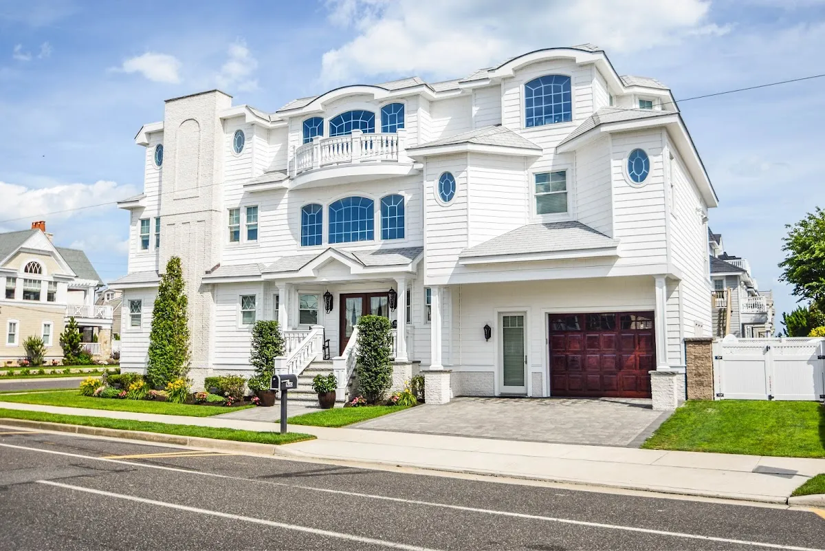 Julie Lomas- New Jersey Realtor with New Era Real Estate photo 4