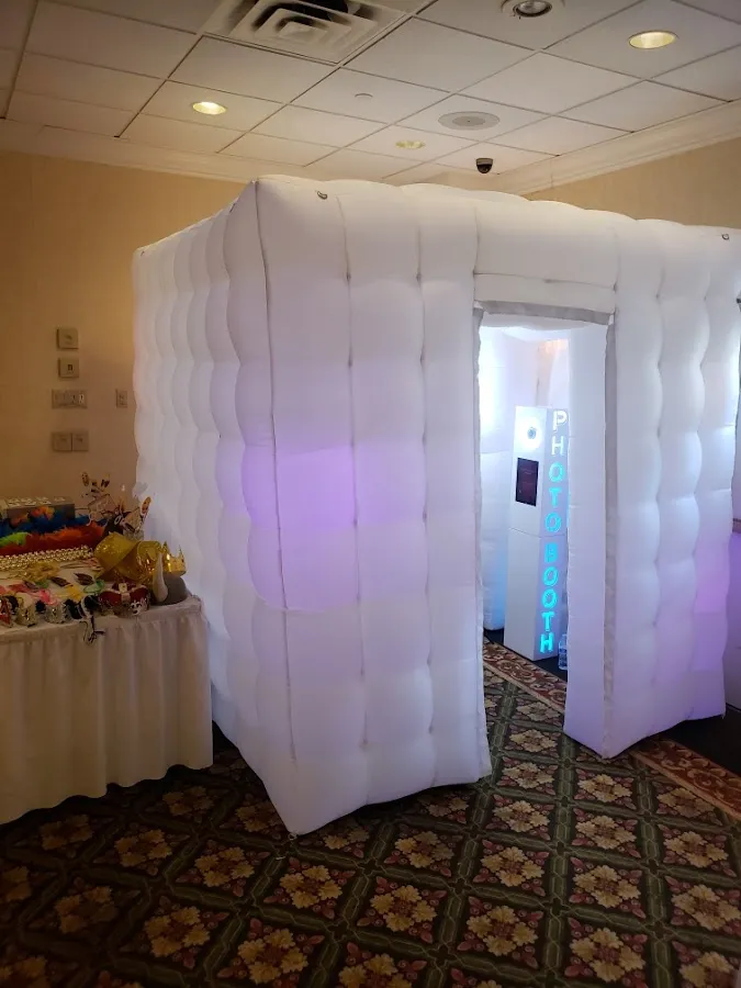 Just The Right Music DJ services photo 4