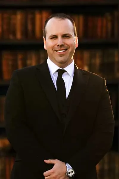 Kenneth M. Warren Jr., Esq.- Attorney at Law