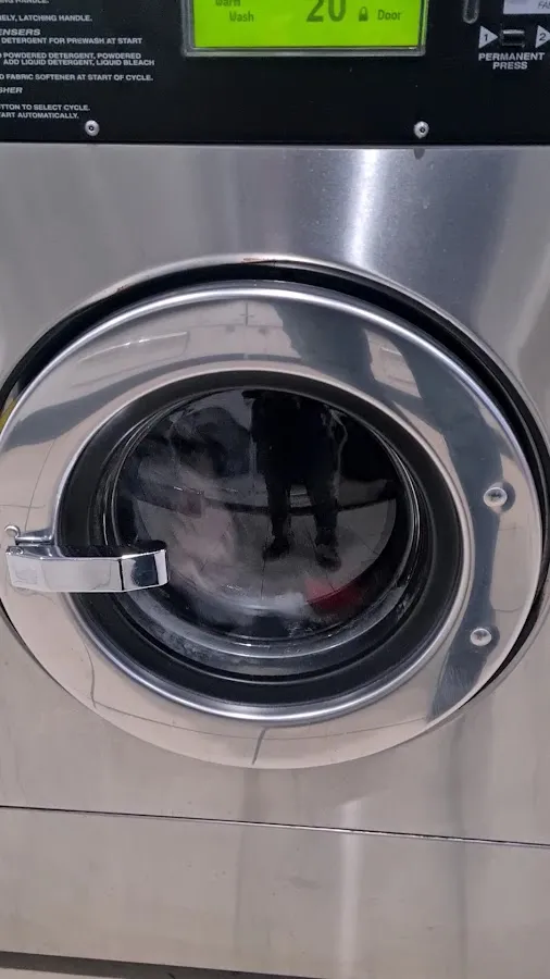 Kin's Laundromat photo 3