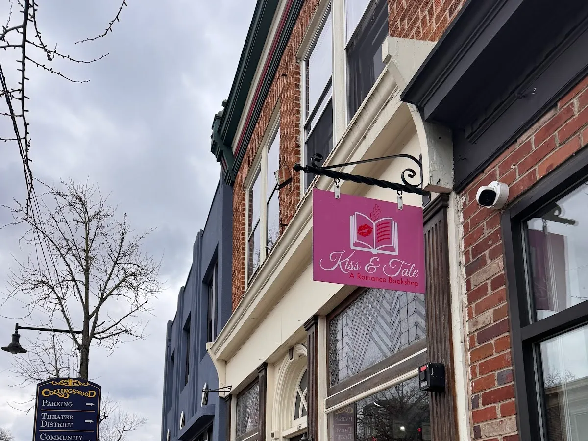 Kiss & Tale A Romance Bookshop