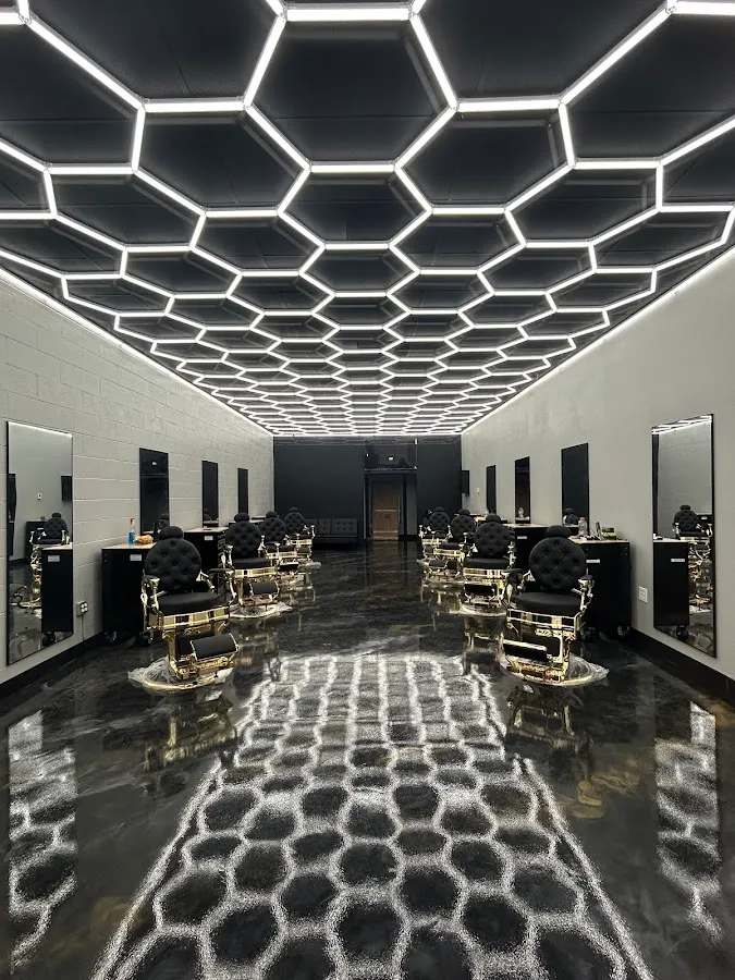 La Empresa Barbershop photo 2