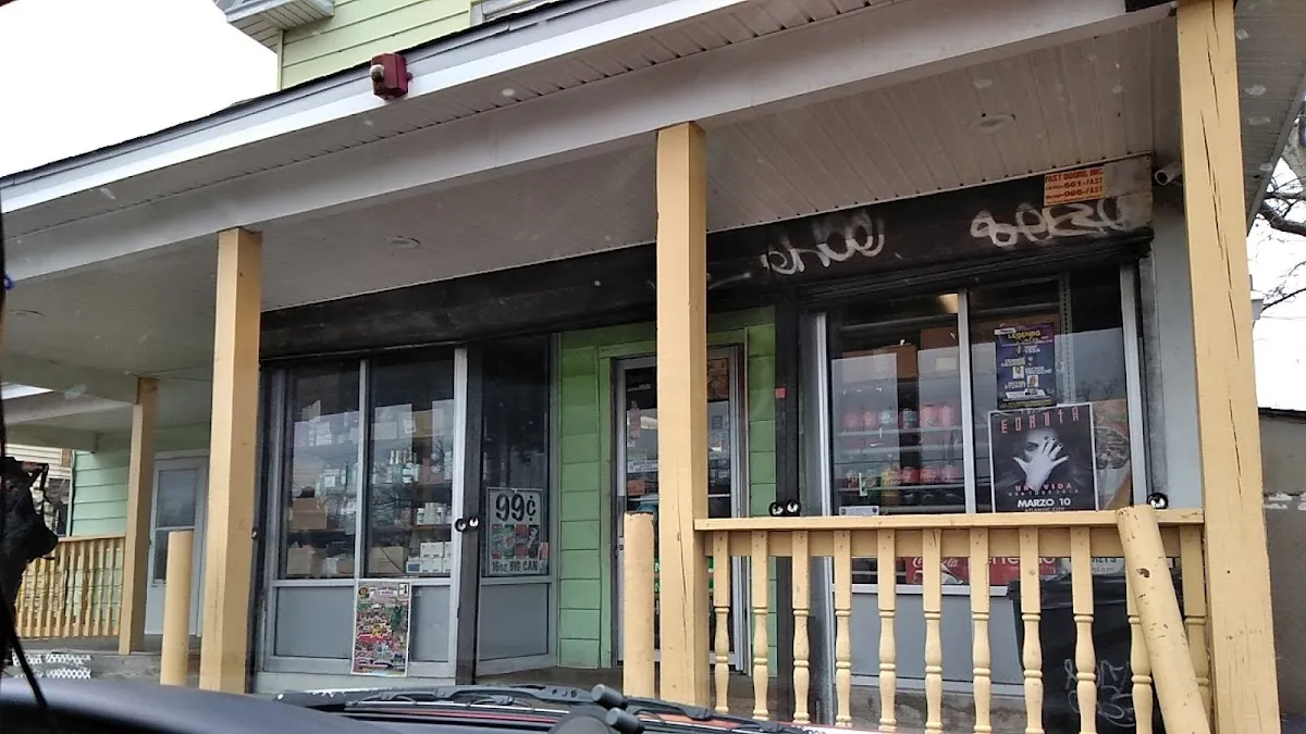 La Favorita Deli & Grocery