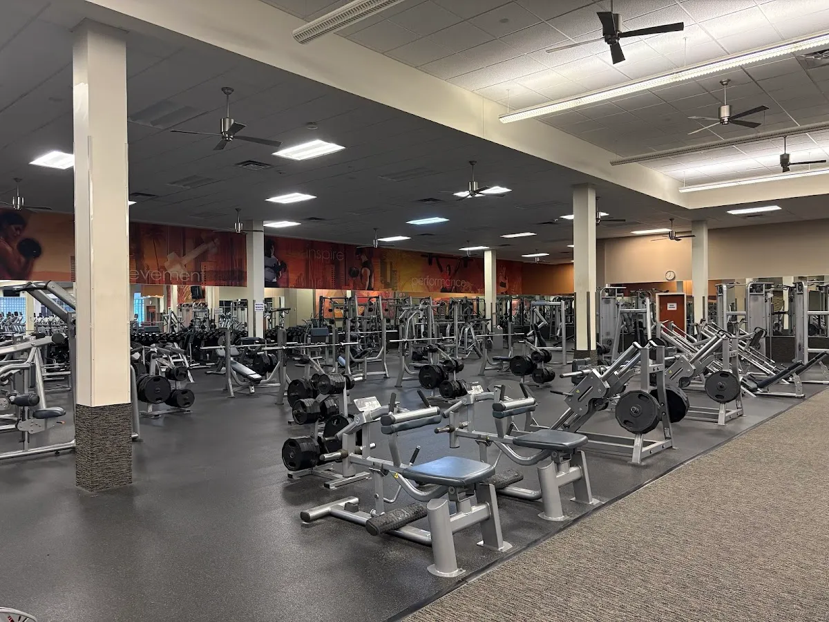 LA Fitness photo 3