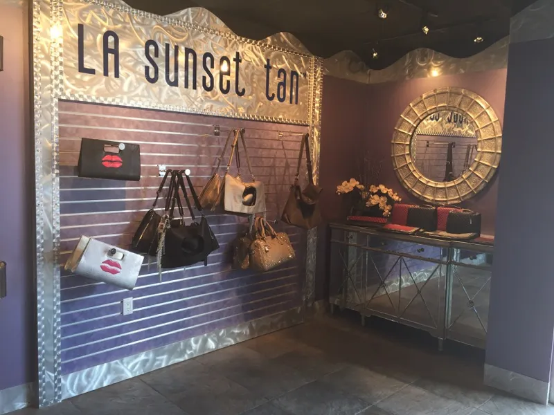 La Sunset Tan photo 3