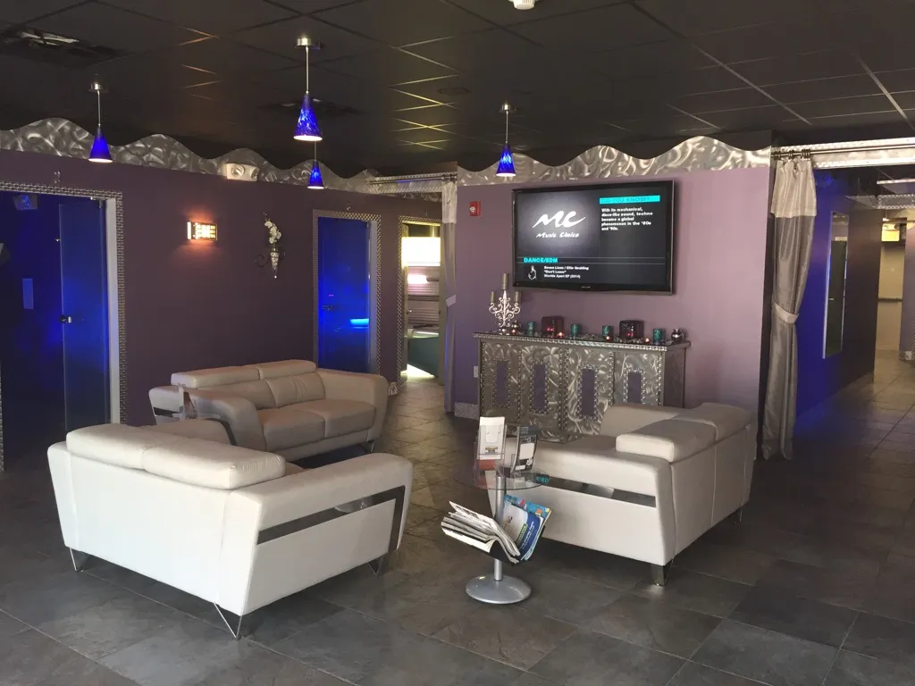 La Sunset Tan photo 4