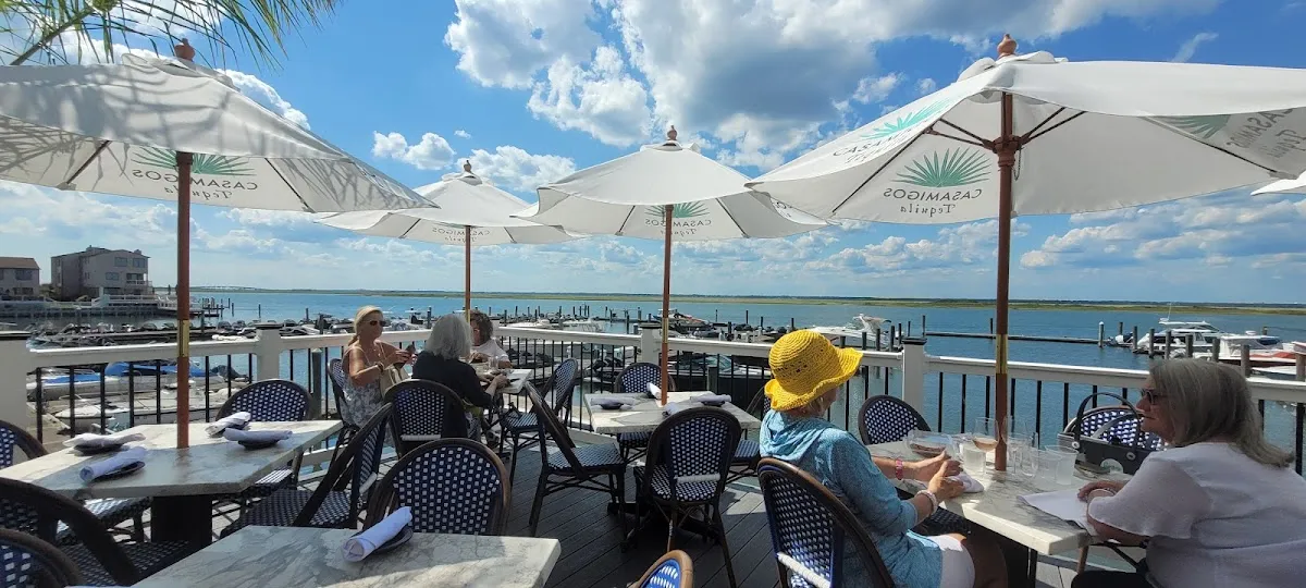 Lamberti's Sunset Marina & Restaurant