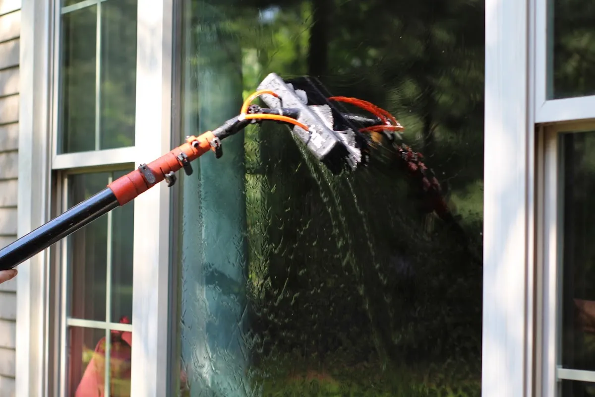 Latitude 40 Window Cleaning photo 2