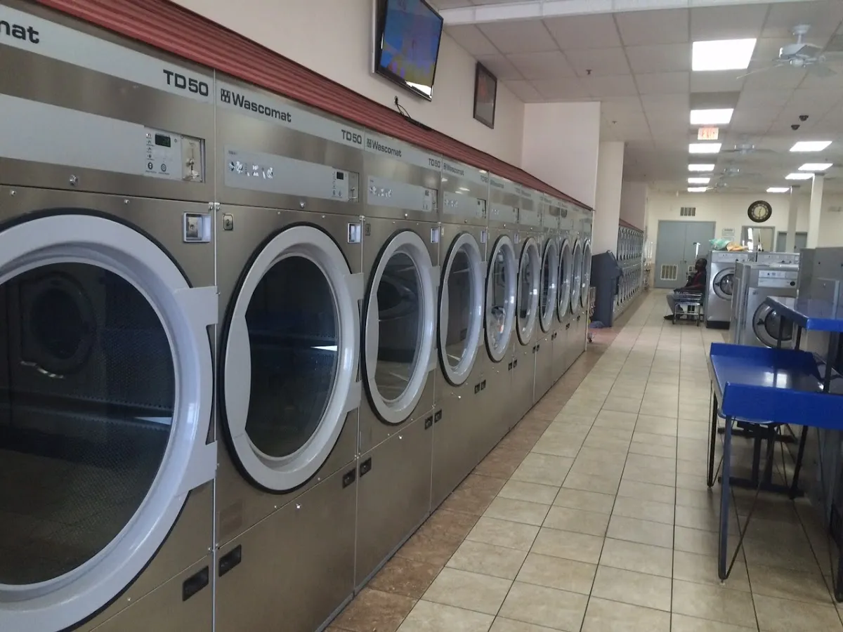 Laurel Laundromat photo 5