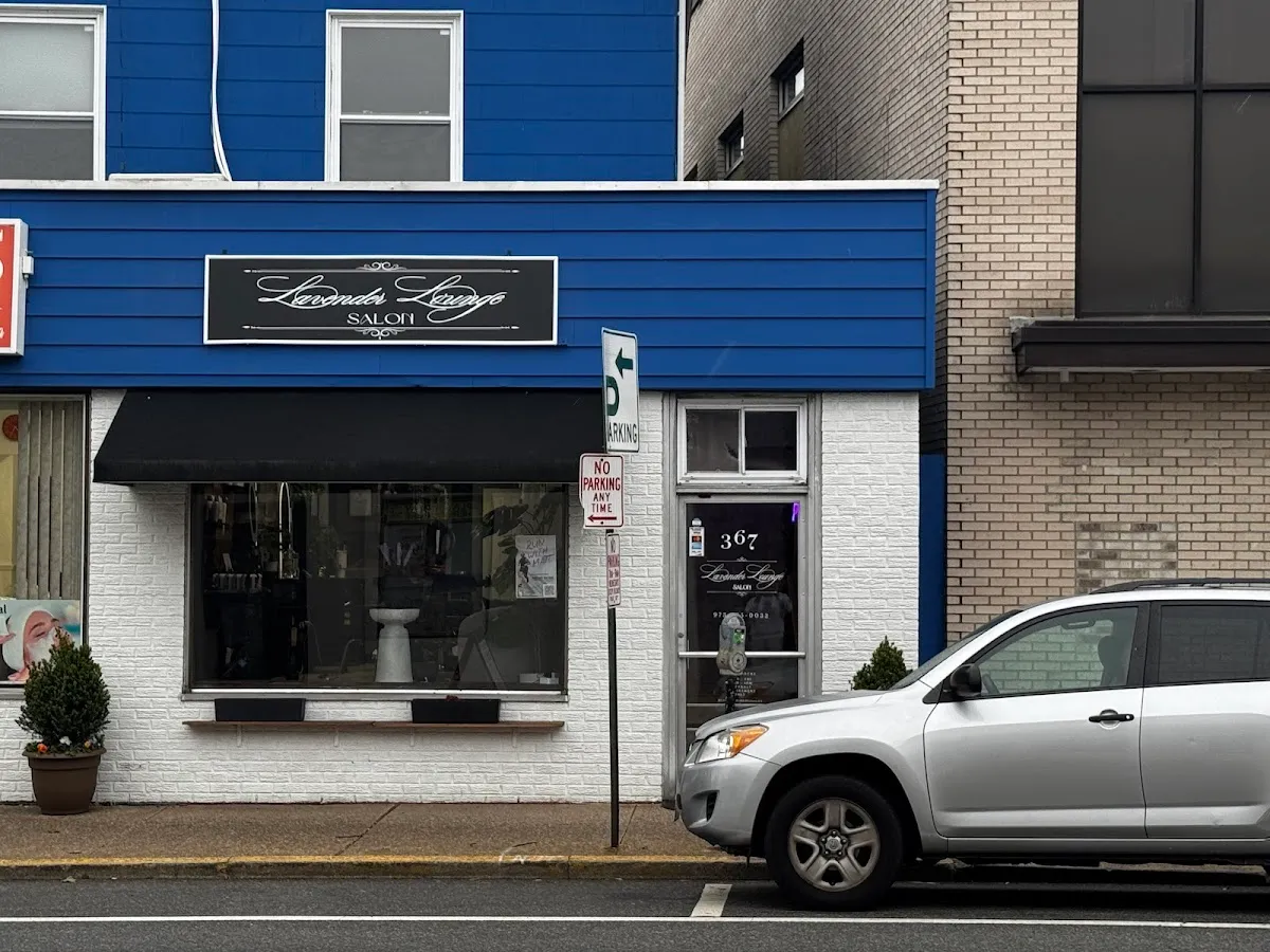 Lavender Lounge Salon