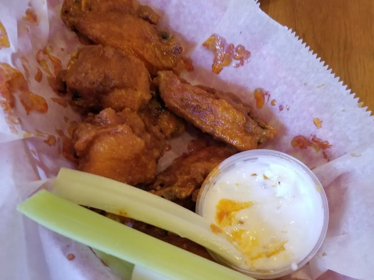 Legends Pizza & Tap Room photo 3