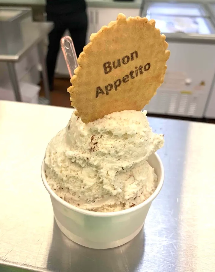 Leo's Famous Yum Yum photo 5