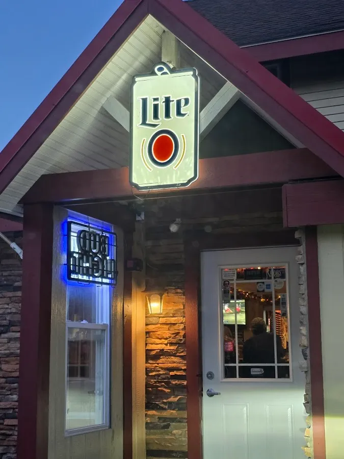 Levari's Seafood & American Grill