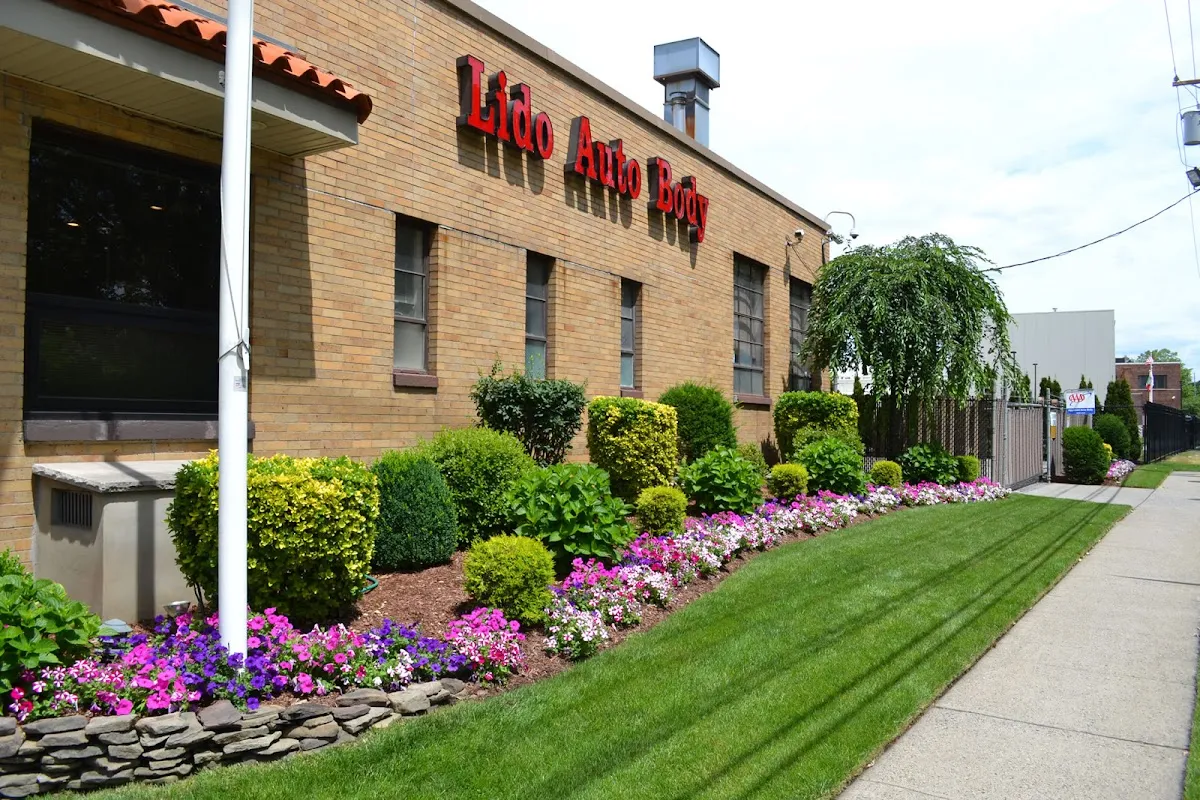 Lido Auto Body, Inc. photo 2