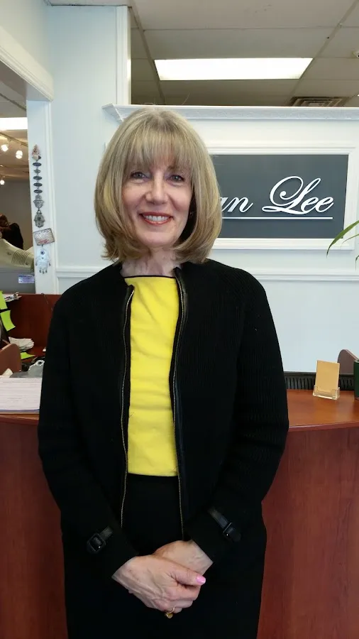 Lillian Lee Hair and Wig Salon photo 3