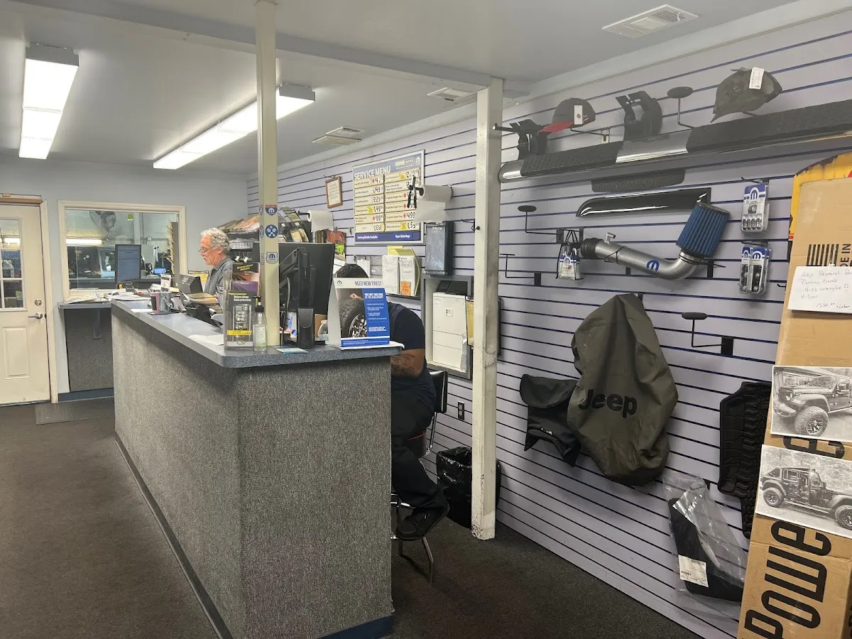 Lilliston CDJR Parts Center