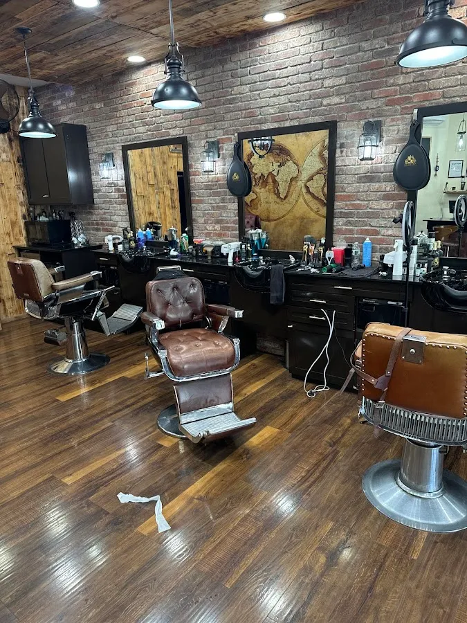 Lions Den Shear And Shave/Barbershop photo 4