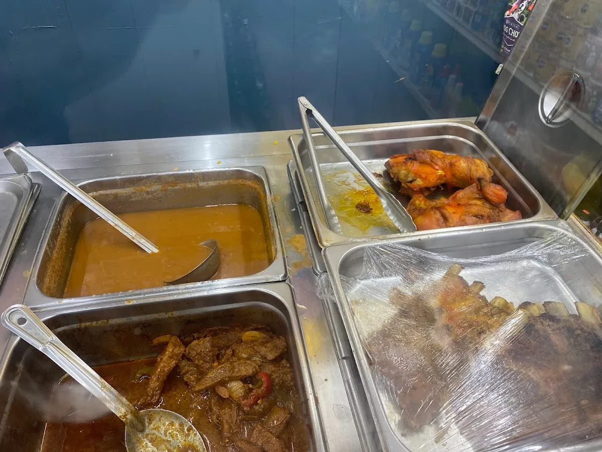 Liz & Jay Mini Market