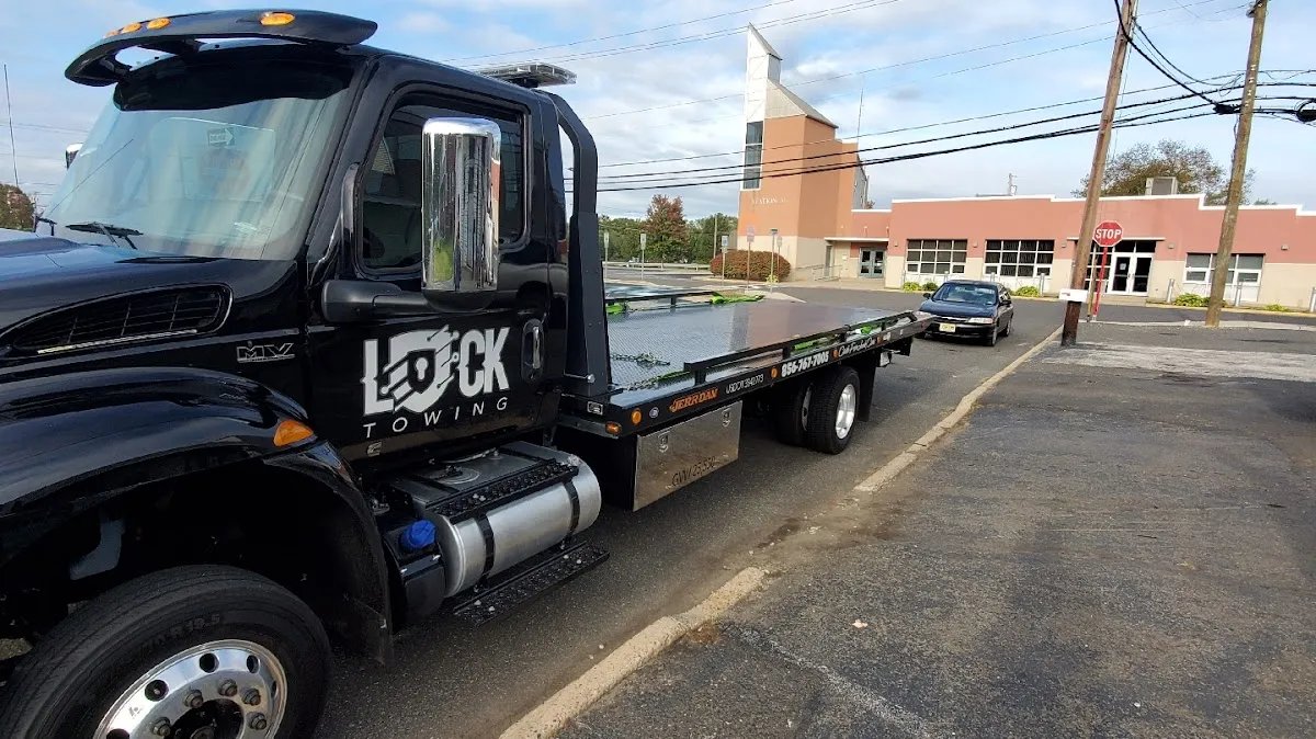 Lock Towing LLC