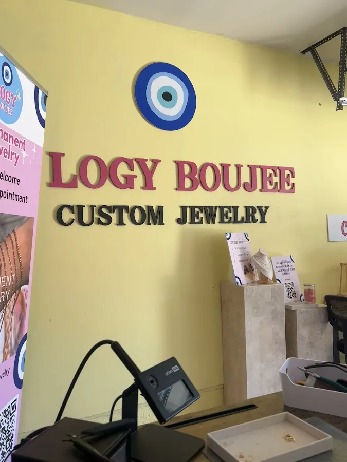 Logy Boujee Permanent Jewelry and Charm Bar photo 3