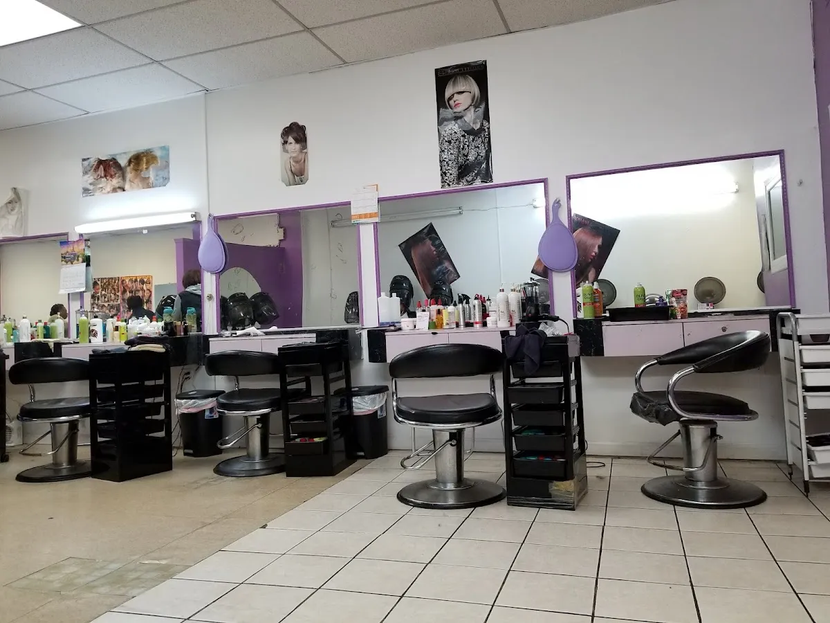 Loly & Sister Unisex Salon