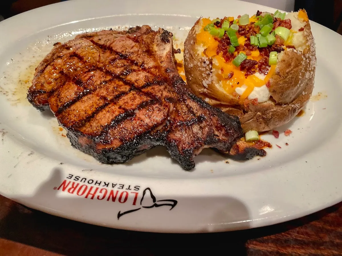 LongHorn Steakhouse photo 3
