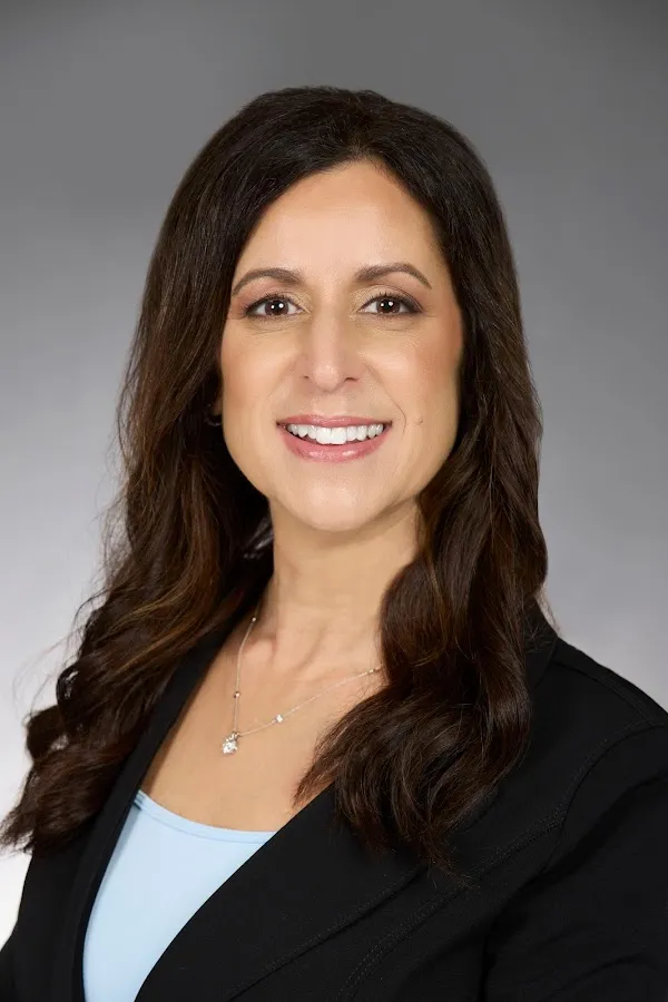 Lori MacHenry, Real Estate Associate