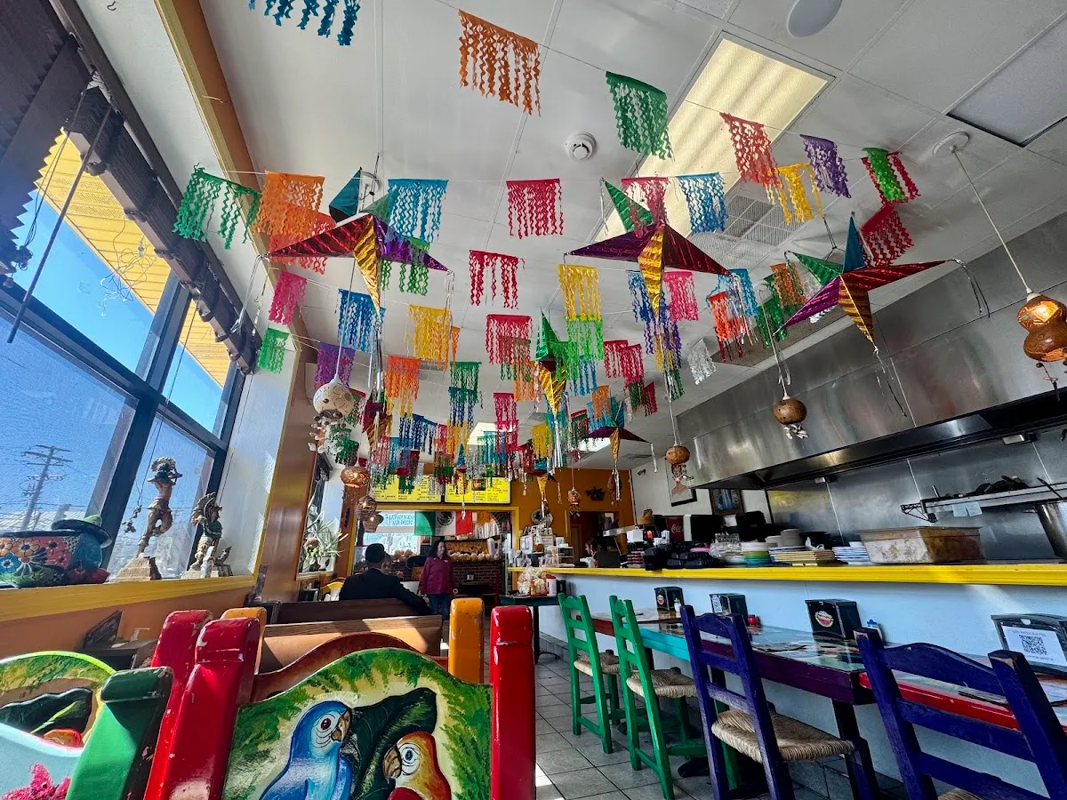 Los Molcajetes Taqueria Restaurant