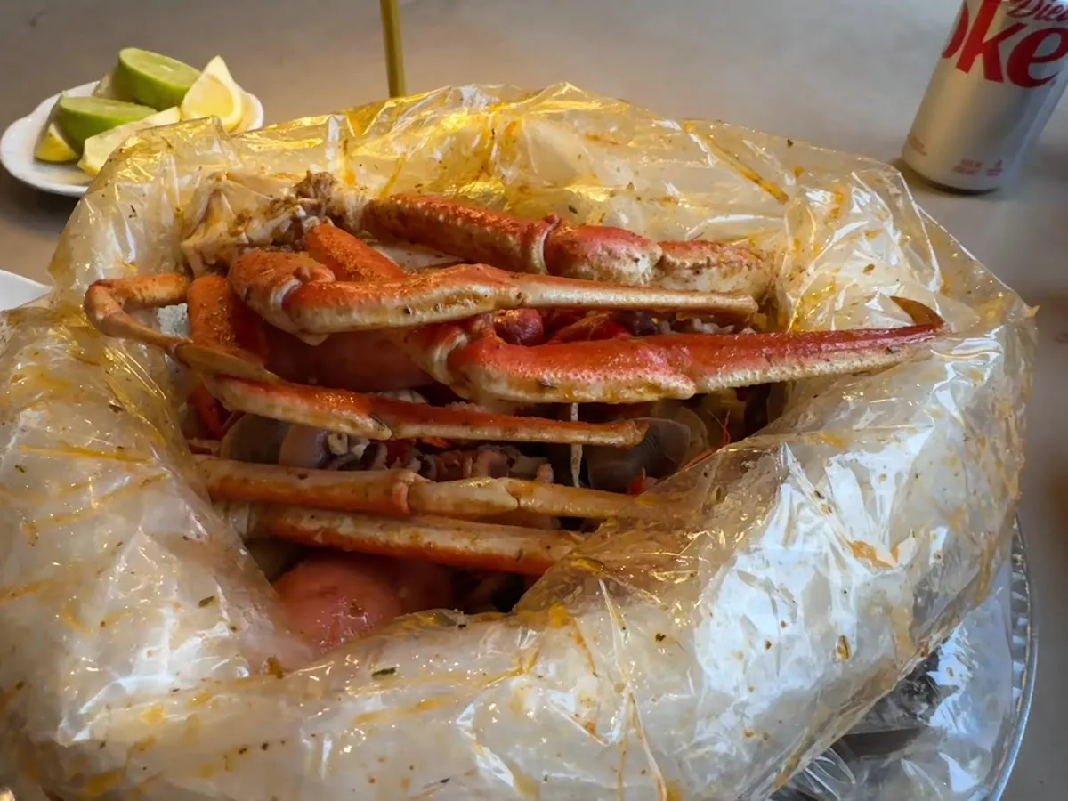 Loui Boil - Cajun Seafood Boil Restaurant/Crab House - Spicy/Heat/Bold Flavor photo 4