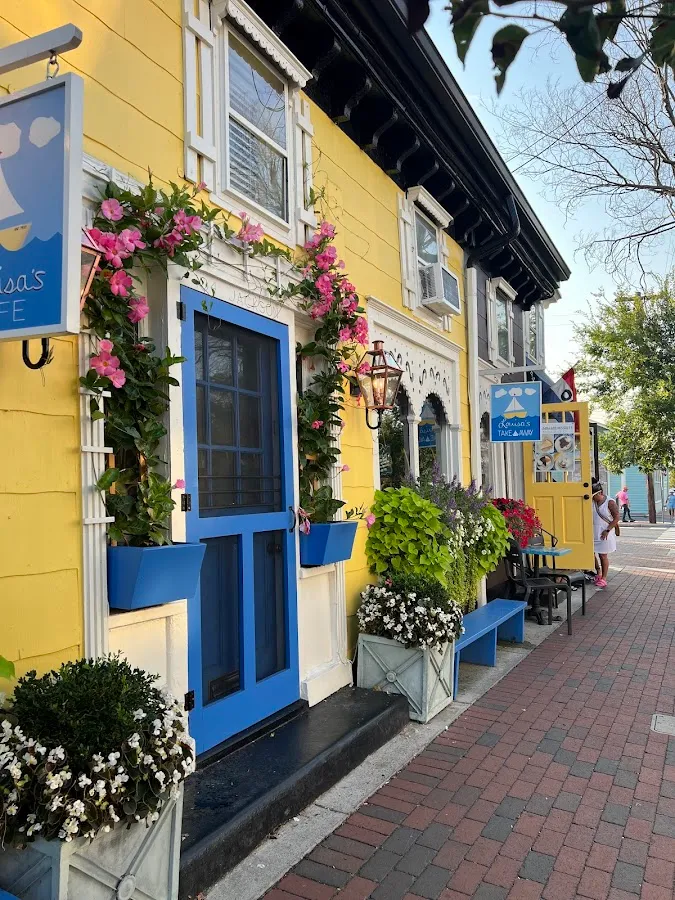 Louisa's Chocolate Bar