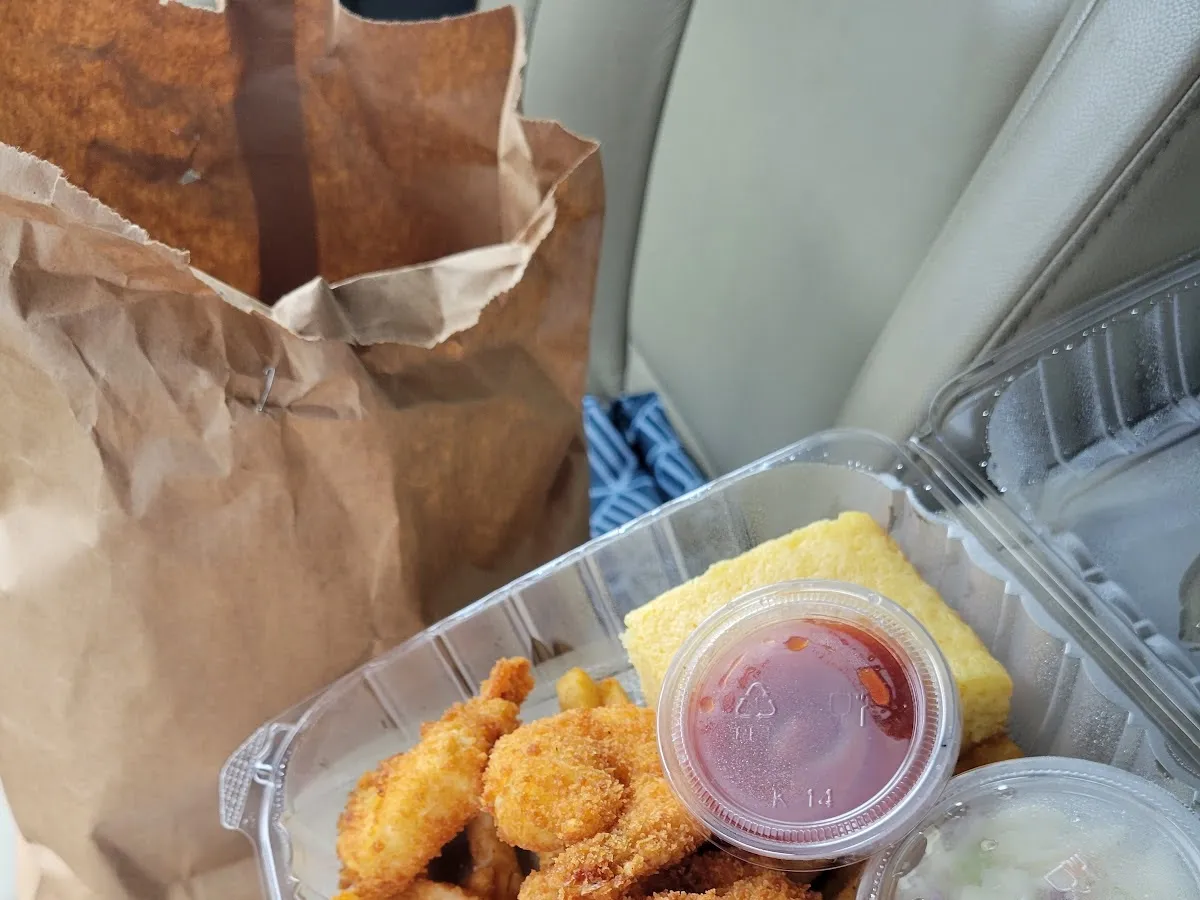 Loupy's Crabs Seafood & Catering photo 3