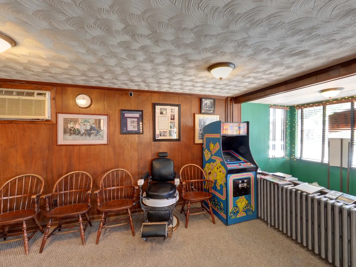 Lou's EHC Barber Shop photo 3